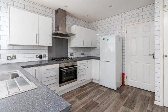 2 Bedroom Bungalow To Rent In Heol Y Bont, Rhiwbina, Cardiff, CF14
