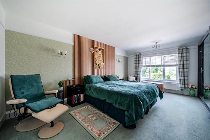 4 Bedroom House For Sale In High Street, Langton Matravers, Swanage, BH19 - Photo 7