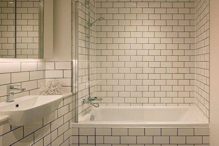 2 Bedroom Flat To Rent In Anderston Quay, Glasgow, G3