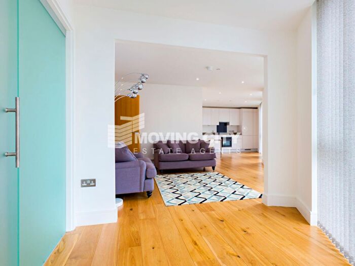 2 Bedroom Flat To Rent In City West Tower, High Street, E15