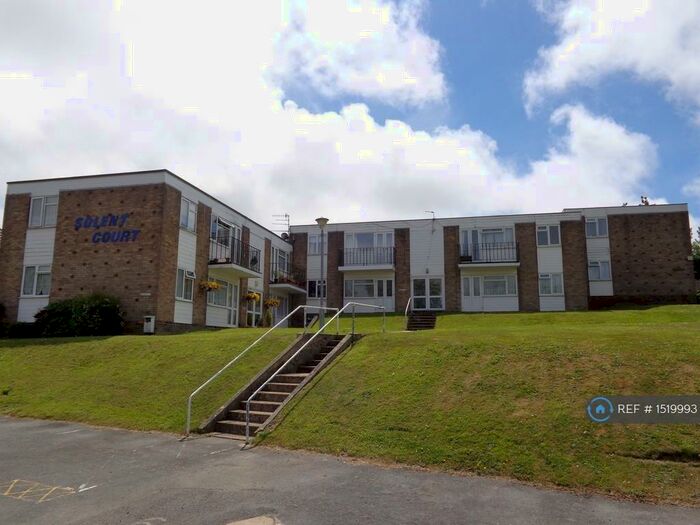 2 Bedroom Flat To Rent In Solent Court, Freshwater, PO40