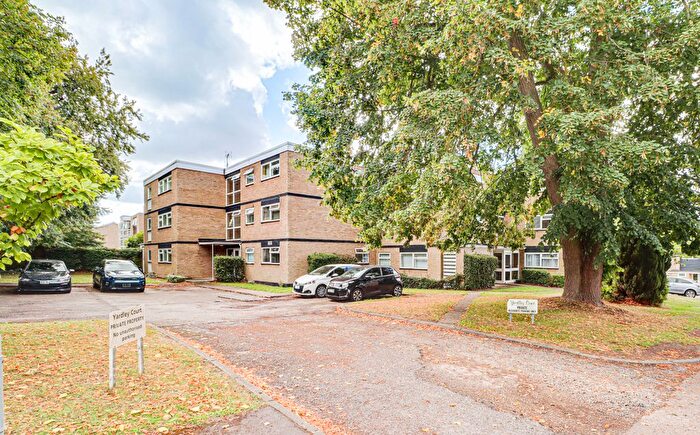 1 Bedroom Flat For Sale In Milton Road, Harpenden, AL5