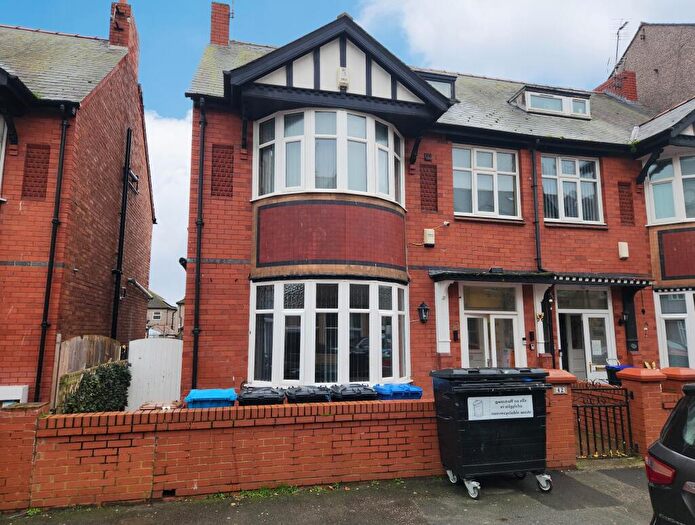 8 Bedroom House Of Multiple Occupation For Sale In River Street, Rhyl, Clwyd, Wales, LL18