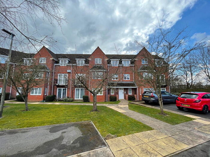 2 Bedroom Flat To Rent In Hawthorne Close, Thatcham, RG18
