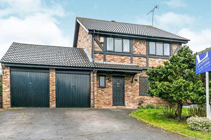 4 Bedroom Detached House To Rent In Baldwin Crescent, Guildford, GU4