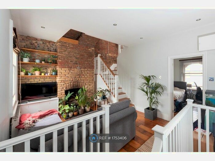 2 Bedroom Flat To Rent In Wellfield Road, London, SW16