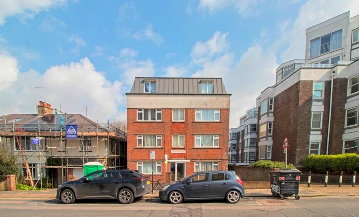 Studio To Rent In Lansdowne Road, Hove, BN3