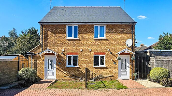 2 Bedroom Property To Rent In Cromwell Road, Hayes, UB3