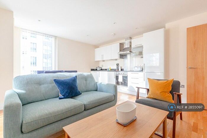 2 Bedroom Flat To Rent In Cobalt Point, London, E14