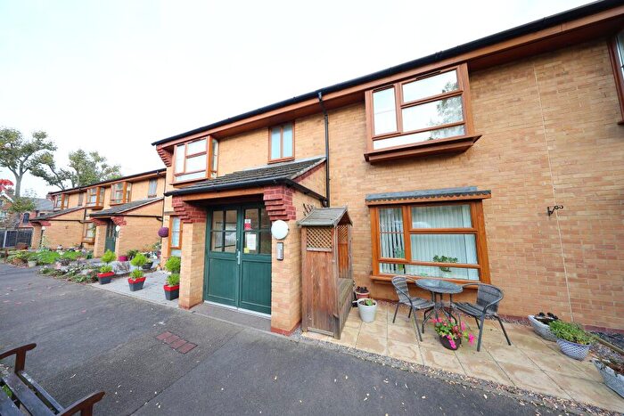 1 Bedroom Flat For Sale In Priestley Court, Palmers Drive, Grays, RM17