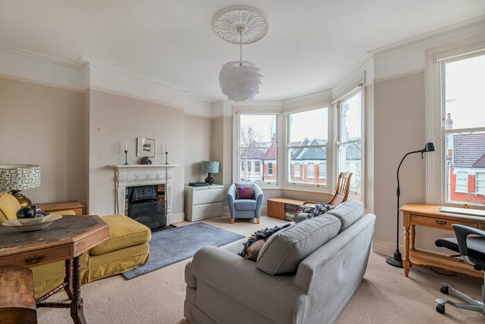 2 Bedroom Flat To Rent In Victoria Road, London, N22