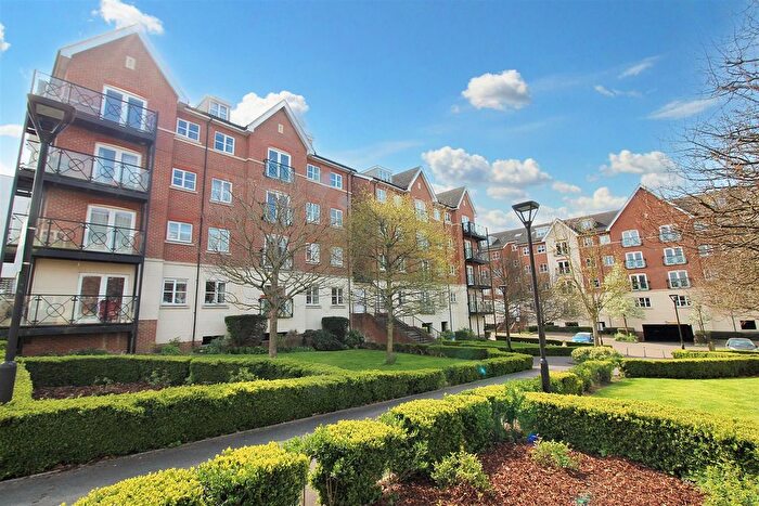 1 Bedroom Flat To Rent In Viridian Square, Aylesbury, HP21