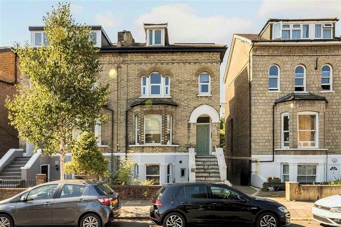1 Bedroom Flat To Rent In Stanley Road, Teddington, TW11