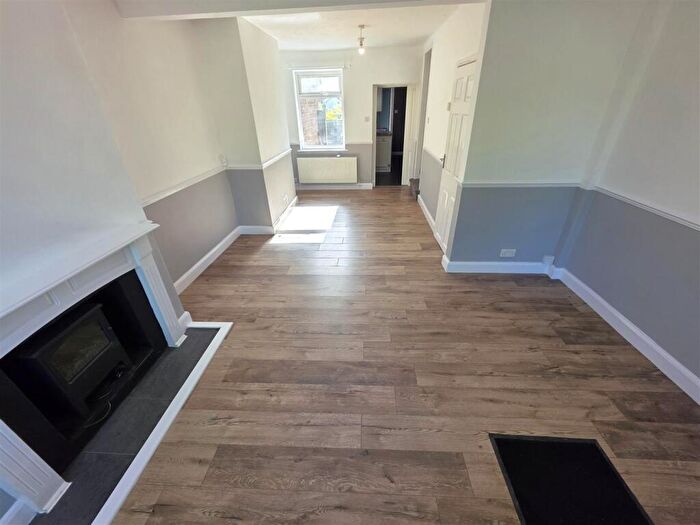 3 Bedroom House To Rent In Main Street, Albert Village, DE11