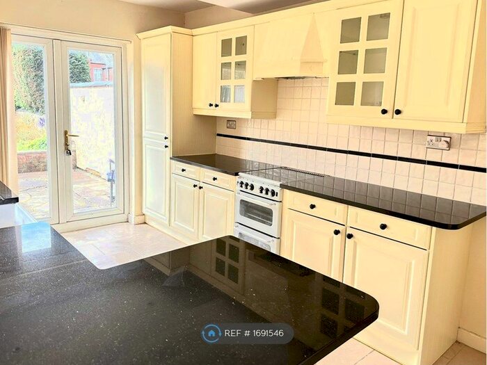 3 Bedroom Terraced House To Rent In Brooklyn Street, Crewe, CW2