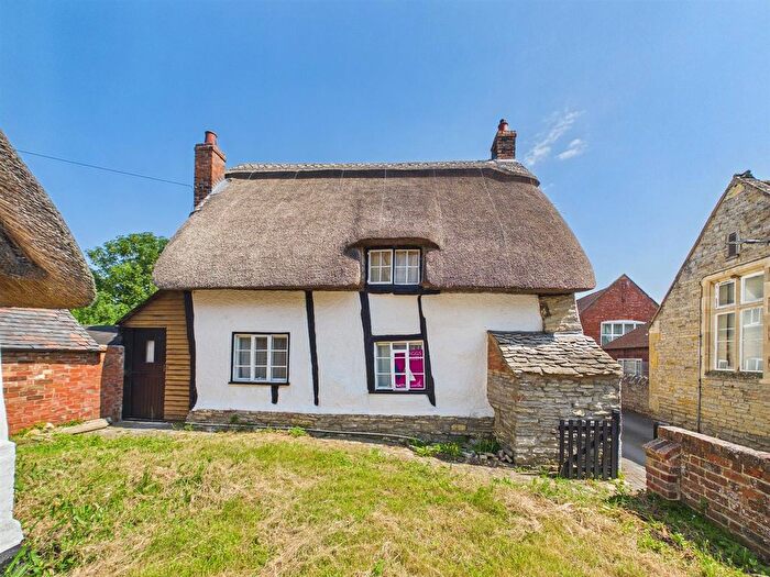 2 Bedroom Detached House For Sale In School Lane, Bretforton, Evesham, WR11