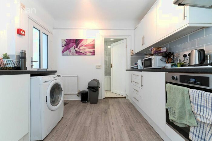 3 Bedroom Flat To Rent In Church Road, Hove, East Sussex, BN3