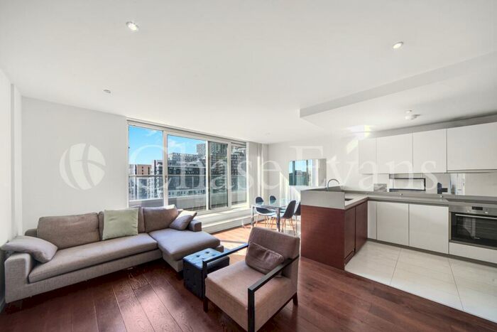 2 Bedroom Flat To Rent In Baltimore Wharf, Canary Wharf, London, E14