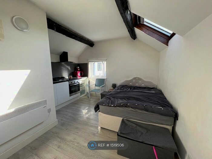 Studio To Rent In Vicarage Lane, Coventry, CV7