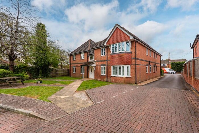 1 Bedroom Flat For Sale In Pound Road, Bursledon, Southampton, SO31