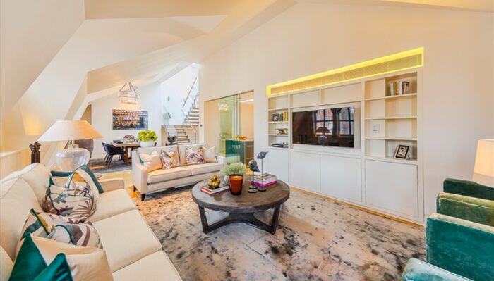 2 Bedroom Flat To Rent In Green Street, Mayfair, London, W1K