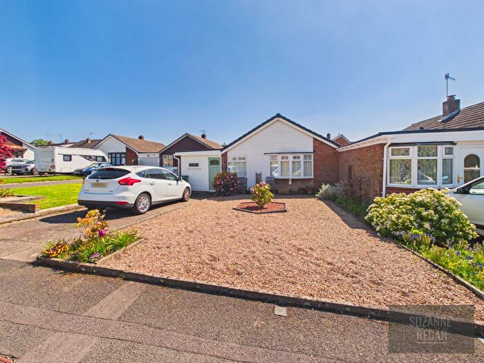 2 Bedroom Bungalow For Sale In Bexfield Close, Allesley, Coventry, West Midlands, CV5