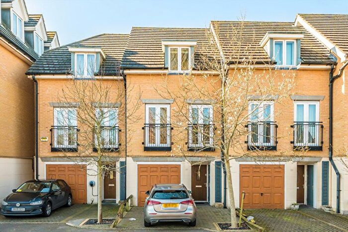 3 Bedroom Terraced House To Rent In Chester Road, Hounslow, TW4