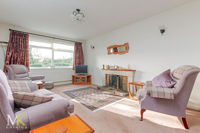 3 Bedroom Chalet For Sale In Woodbury Avenue, Bournemouth, BH8