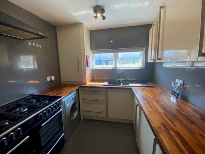 4 Bedroom Bungalow To Rent In Basildon Walk, Walsgrave, Coventry, West Midlands, CV2