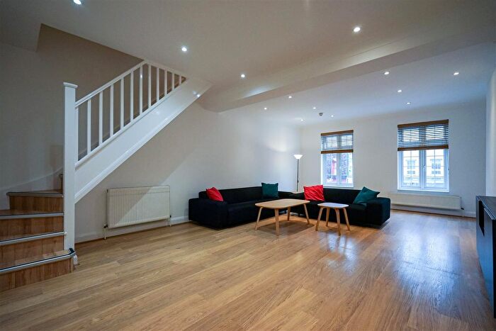 2 Bedroom Property To Rent In Stucley Place, Camden Town, NW1