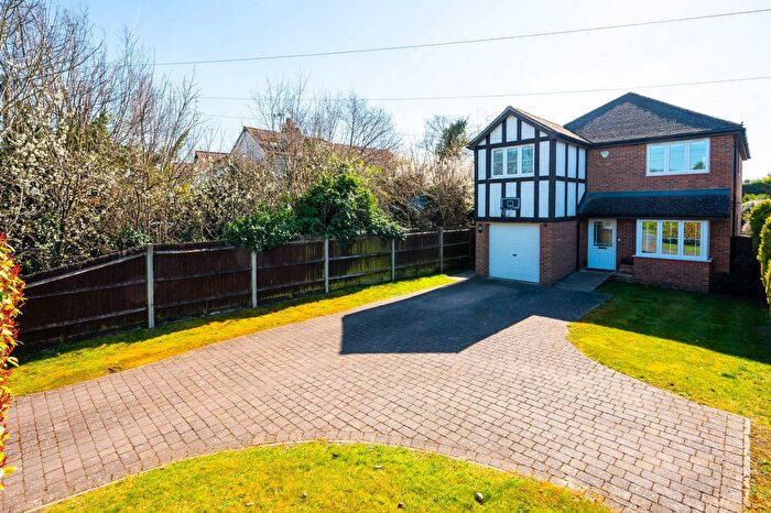 4 Bedroom Detached House For Sale In Woodlands Road, Bookham, KT23