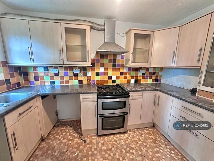 3 Bedroom Terraced House To Rent In Eleanor Walk, London, SE18