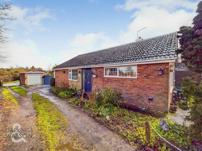 3 Bedroom Detached Bungalow For Sale In The Pightle, North Cove, Beccles, NR34