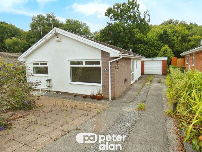 2 Bedroom Detached Bungalow For Sale In Brynffynon Close, Aberdare, CF44