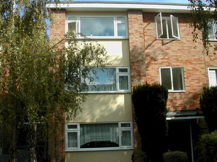 1 Bedroom Flat To Rent In Bartlett House Woodside Road, SO17