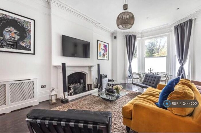 2 Bedroom Flat To Rent In Bromley Road, Beckenham, BR3