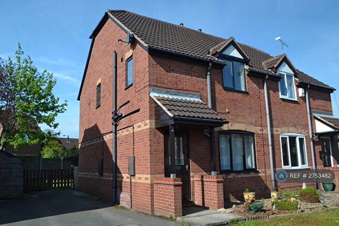 3 Bedroom Semi Detached House To Rent In Boundary Close, Edlington, Doncaster, DN12
