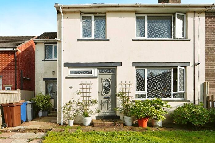 4 Bedroom Semi-Detached House For Sale In Middlecliffe Drive, Crow Edge, Sheffield, S36