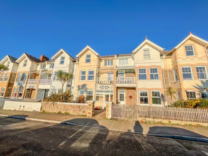 3 Bedroom Flat To Rent In Downs View, Bude, EX23