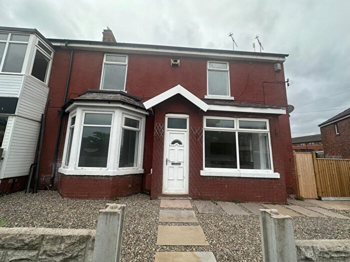 3 Bedroom Semi-Detached House To Rent In Devonshire Road, Blackpool, FY3