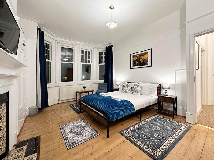 4 Bedroom House To Rent In Linthorpe Road, London, N16