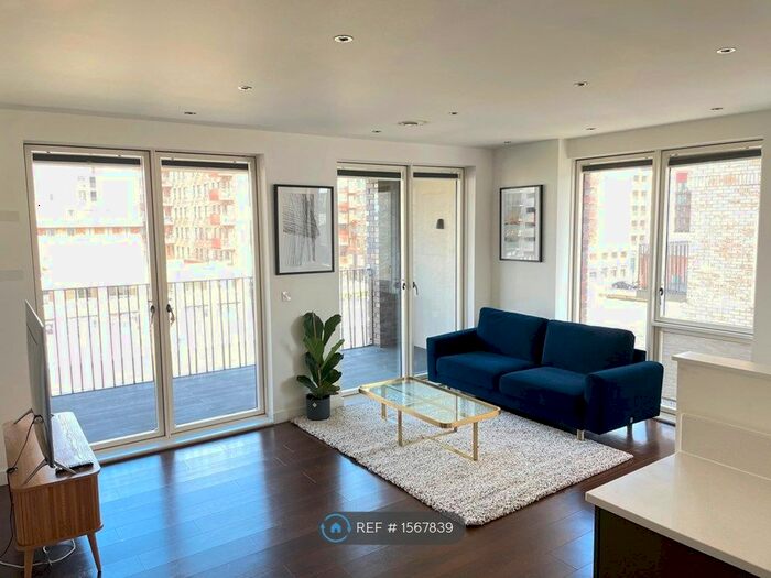 2 Bedroom Flat To Rent In Lock Side Way, London, E16