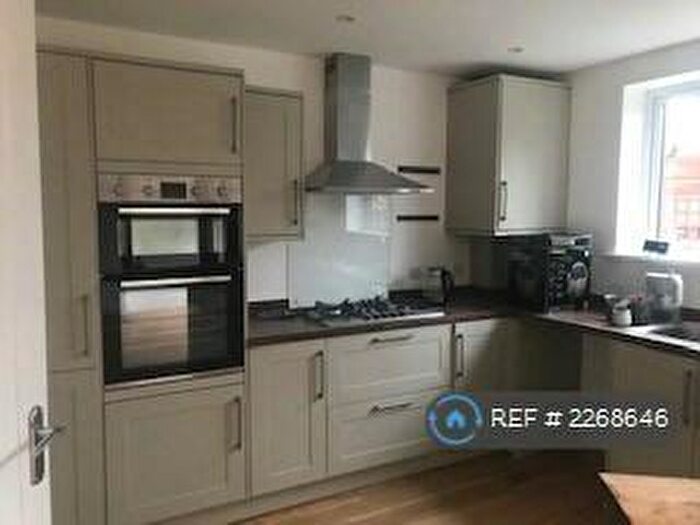 3 Bedroom Detached House To Rent In Lordswood Road, Southampton, SO16