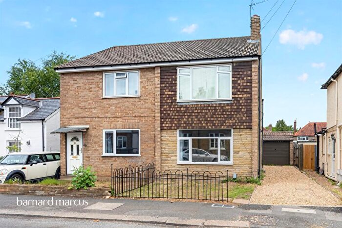 2 Bedroom Maisonette For Sale In Middle Lane, Epsom, KT17
