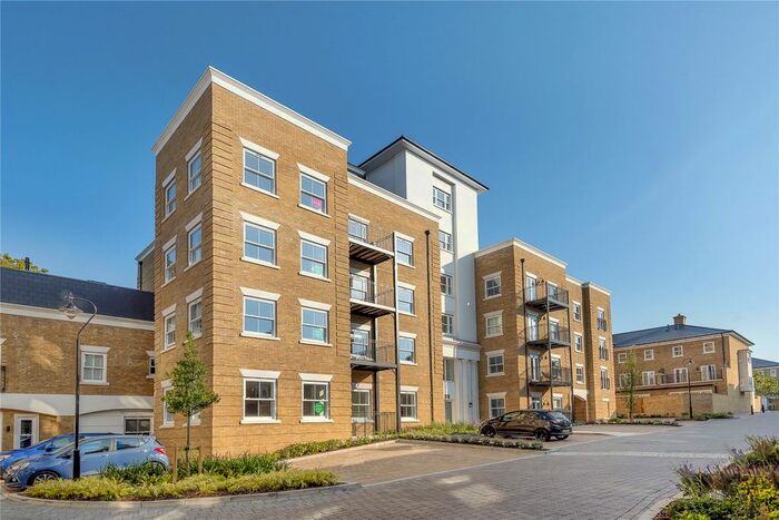 2 Bedroom Flat To Rent In Emerald House, Sovereign Place, Tunbridge Wells, Kent, TN4