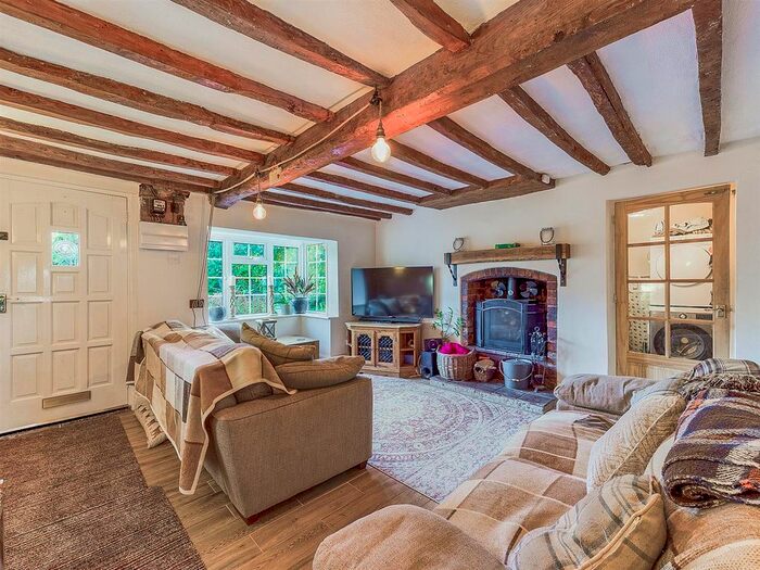 3 Bedroom Cottage For Sale In Grove Crescent, Upton-Upon-Severn, Worcester, WR8