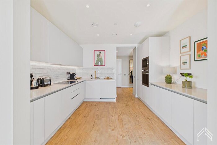 2 Bedroom Apartment To Rent In The Eades London, Selborne Road, E17