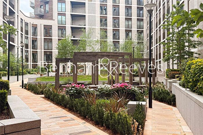 2 Bedroom Flat To Rent In Jubilee Walk, London, WC1X