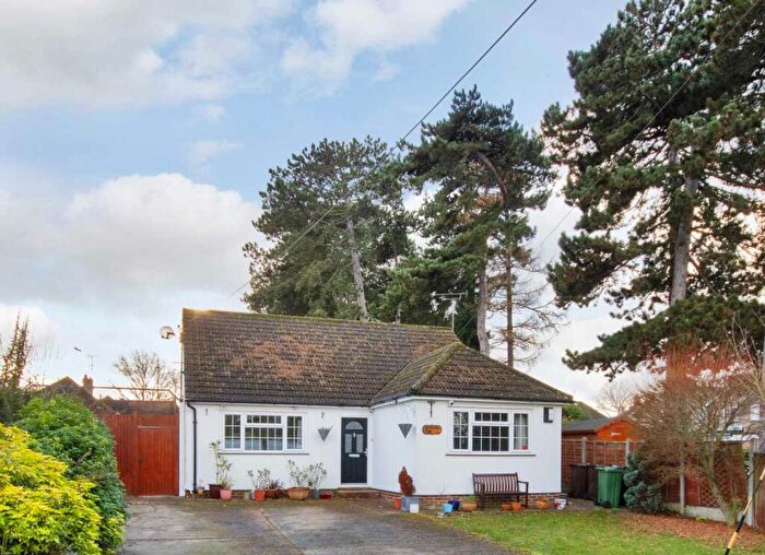 4 Bedroom Detached House For Sale In Fawkham Avenue, New Barn, Kent, DA3