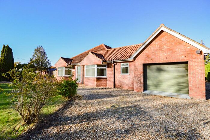 3 Bedroom Detached Bungalow To Rent In Beetley, NR20